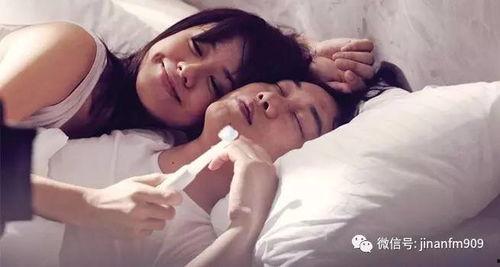 美女和帅哥亲吻揉胸视频大全床