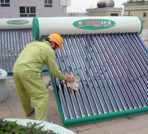 太阳能热水器如何清洗视频
